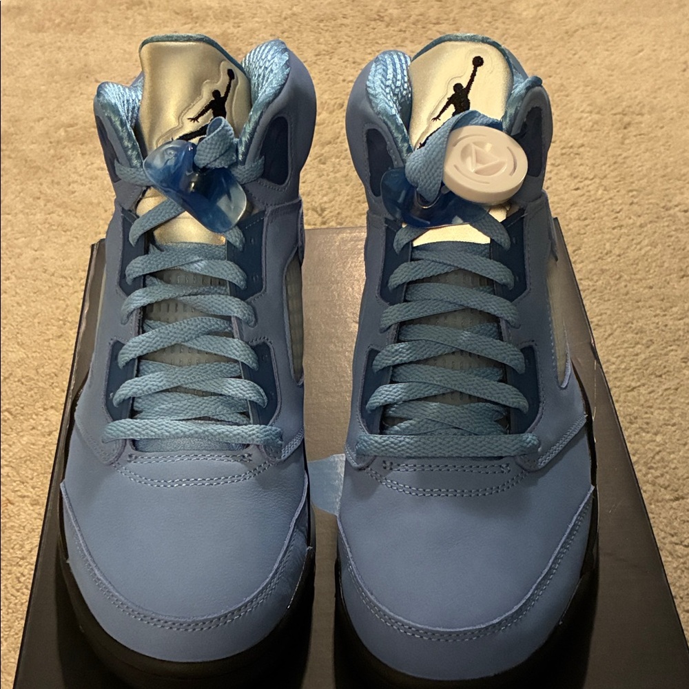 Air Jordan 5 Retro SE ‘UNC’